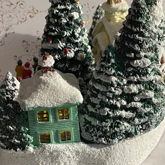 Vintage Thomas Kinkade St. Nicholas Circle -Christmas Village - Picture 8 of 11